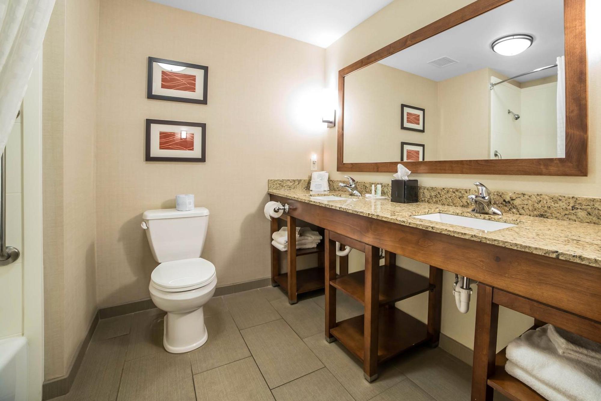 Superior Queen Suite Two Queen Beds Non-Smoking
