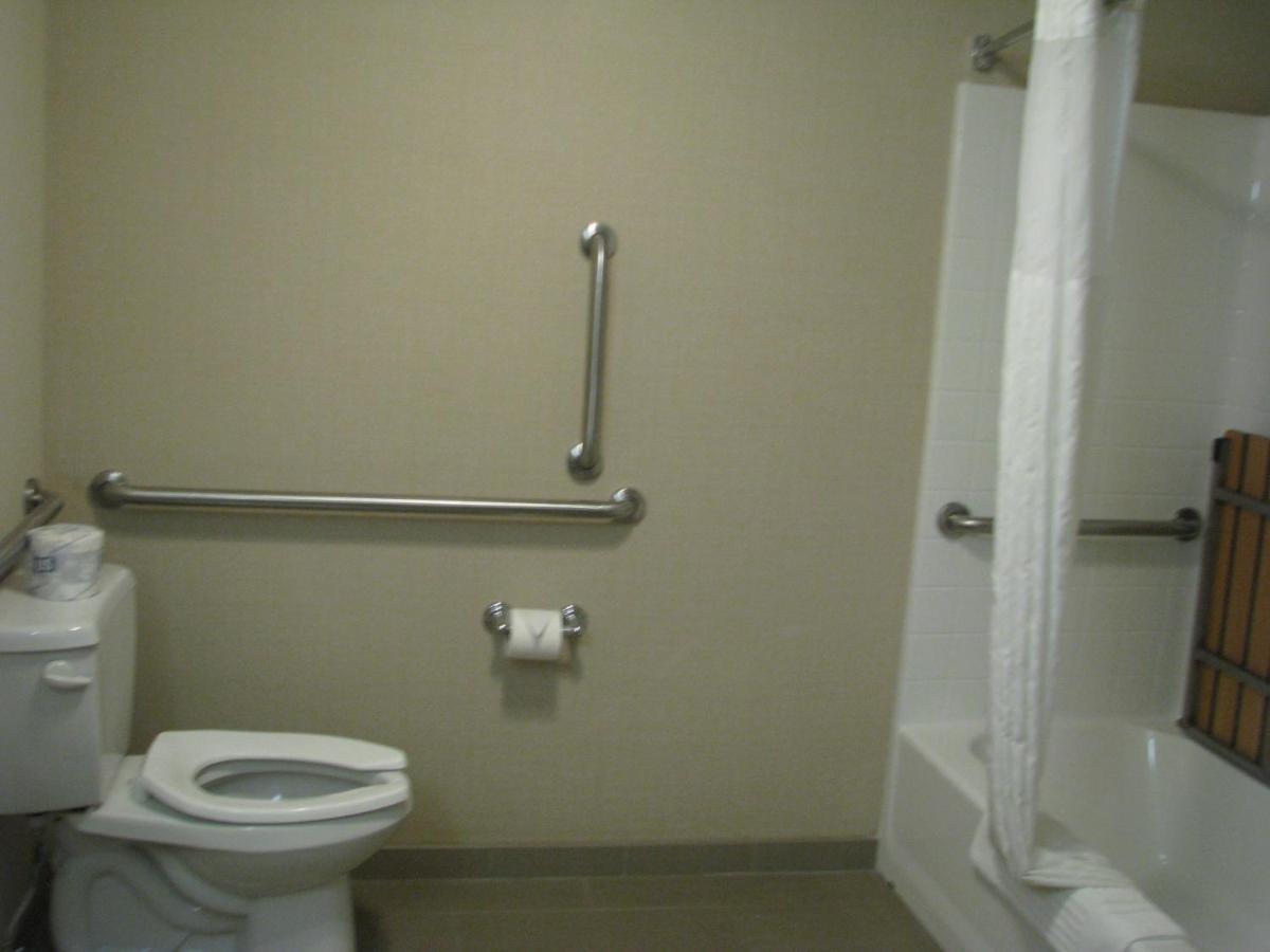 King Suite Accessible or Non-Smoking