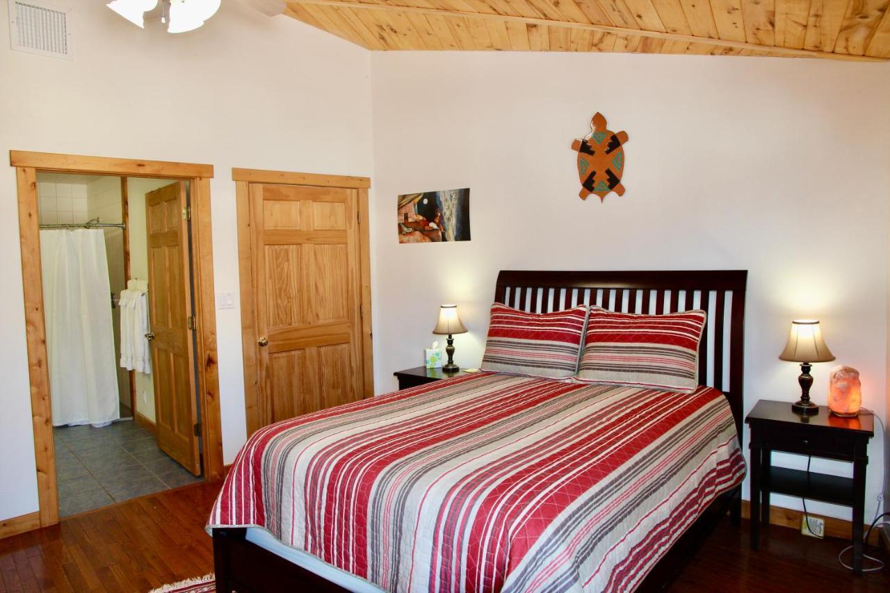 Deluxe Double Room Shower