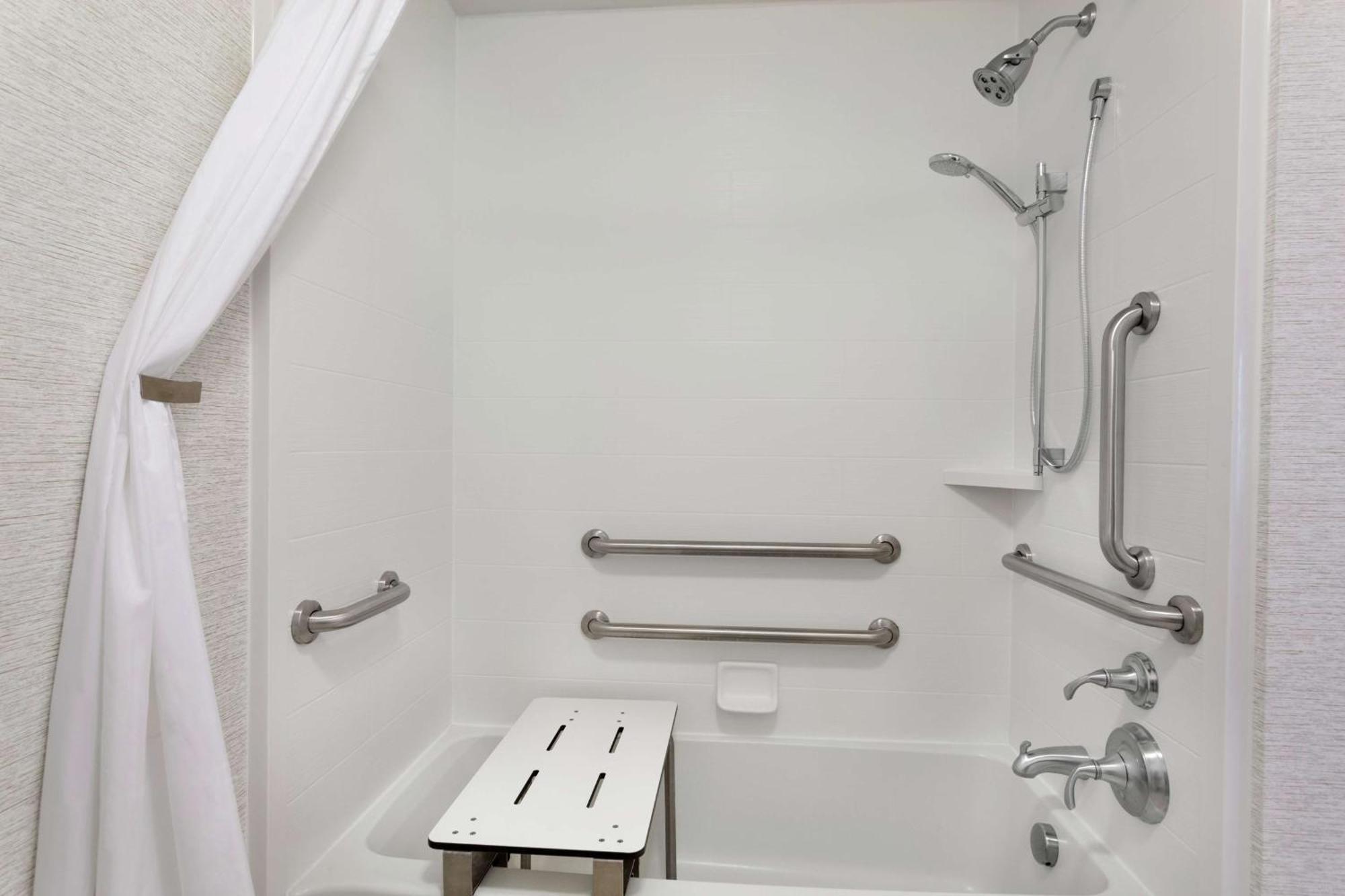 Queen Studio Two Queen Beds Mobility Hearing Access or Non-Smoking