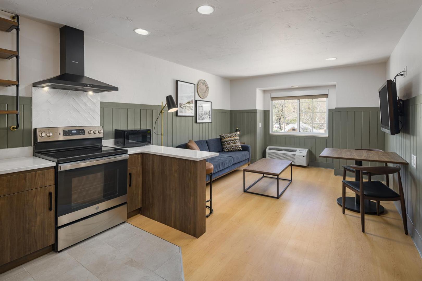 Two-Bedroom Suite,1498867261:JPEG