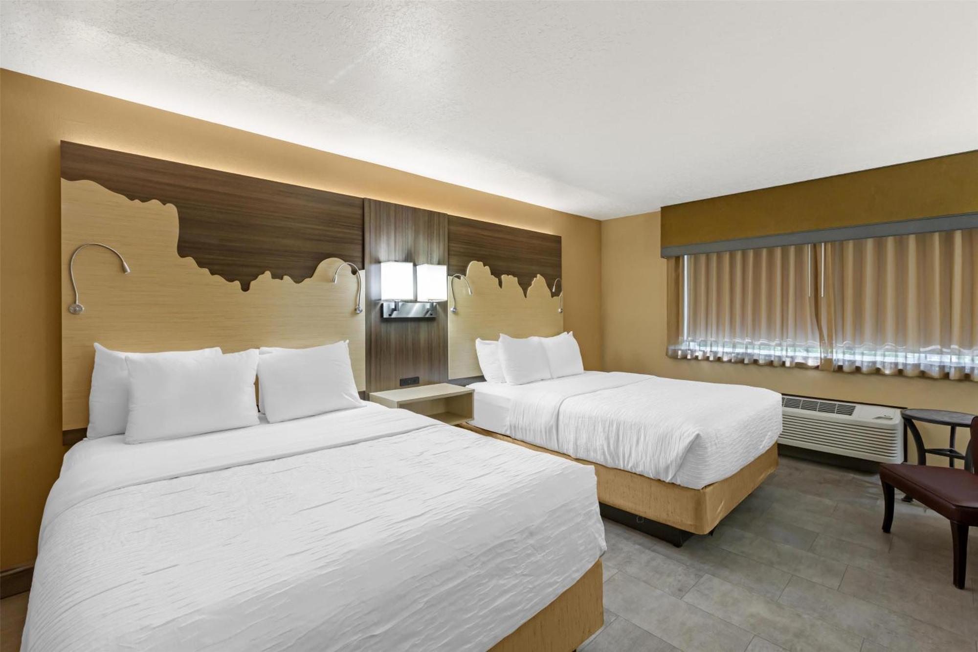 Queen Room with Two Queen Beds - Non-Smoking,1742723994:JPEG