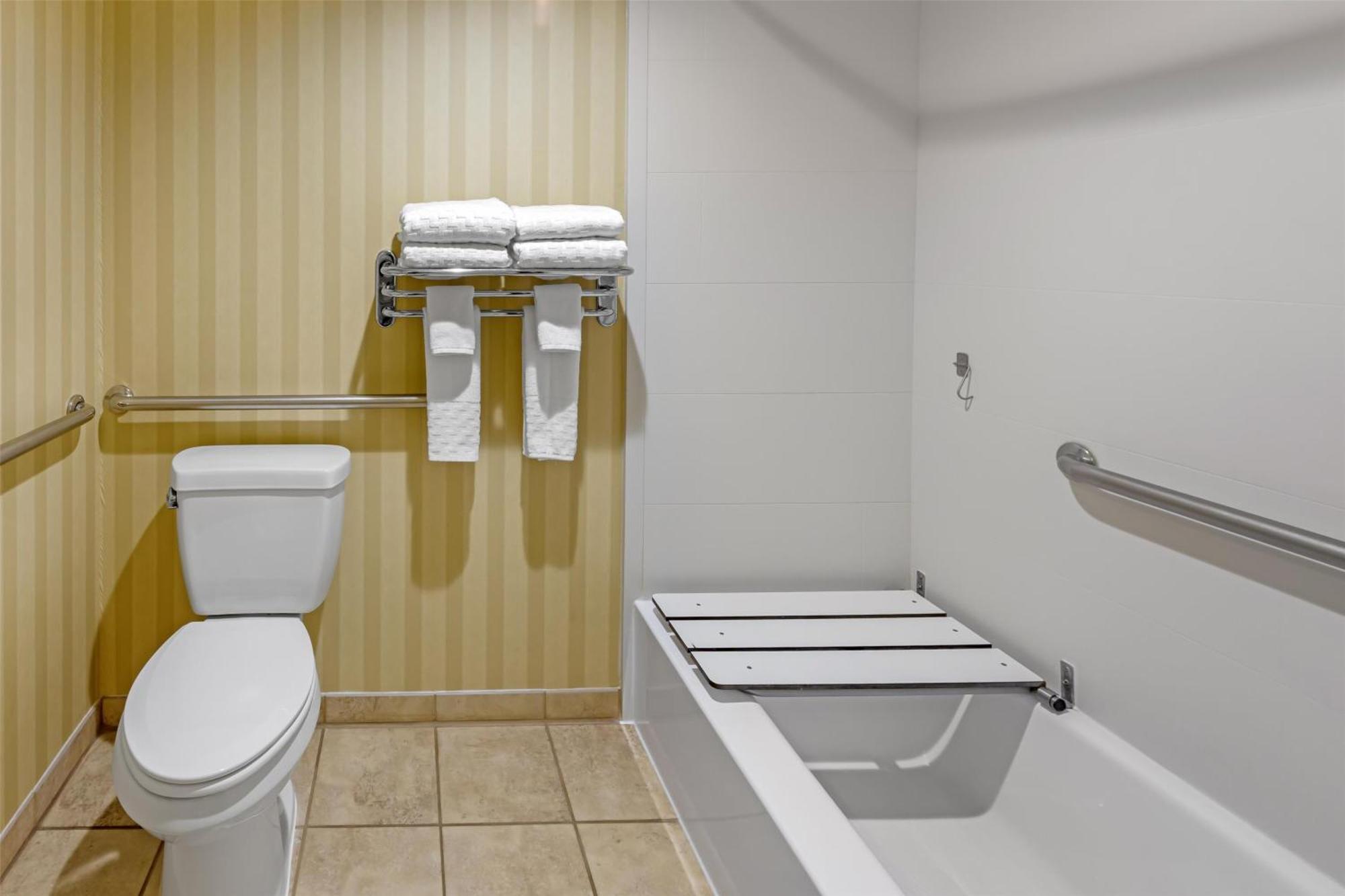Queen Room Two Queen Beds Bath Tub Disability Access or Non-Smoking