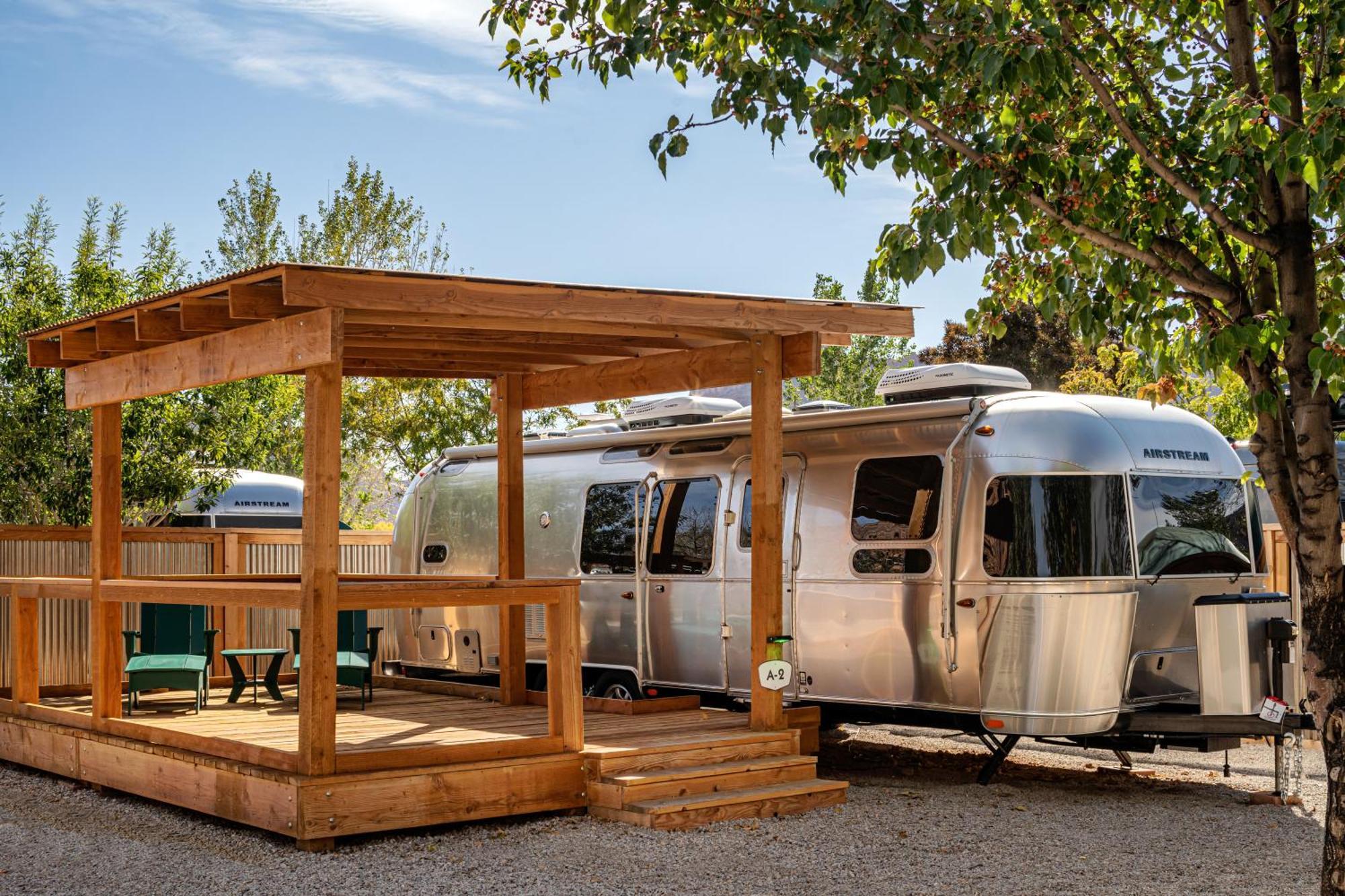 Airstream Rental w or Short Queen Full Small Twin