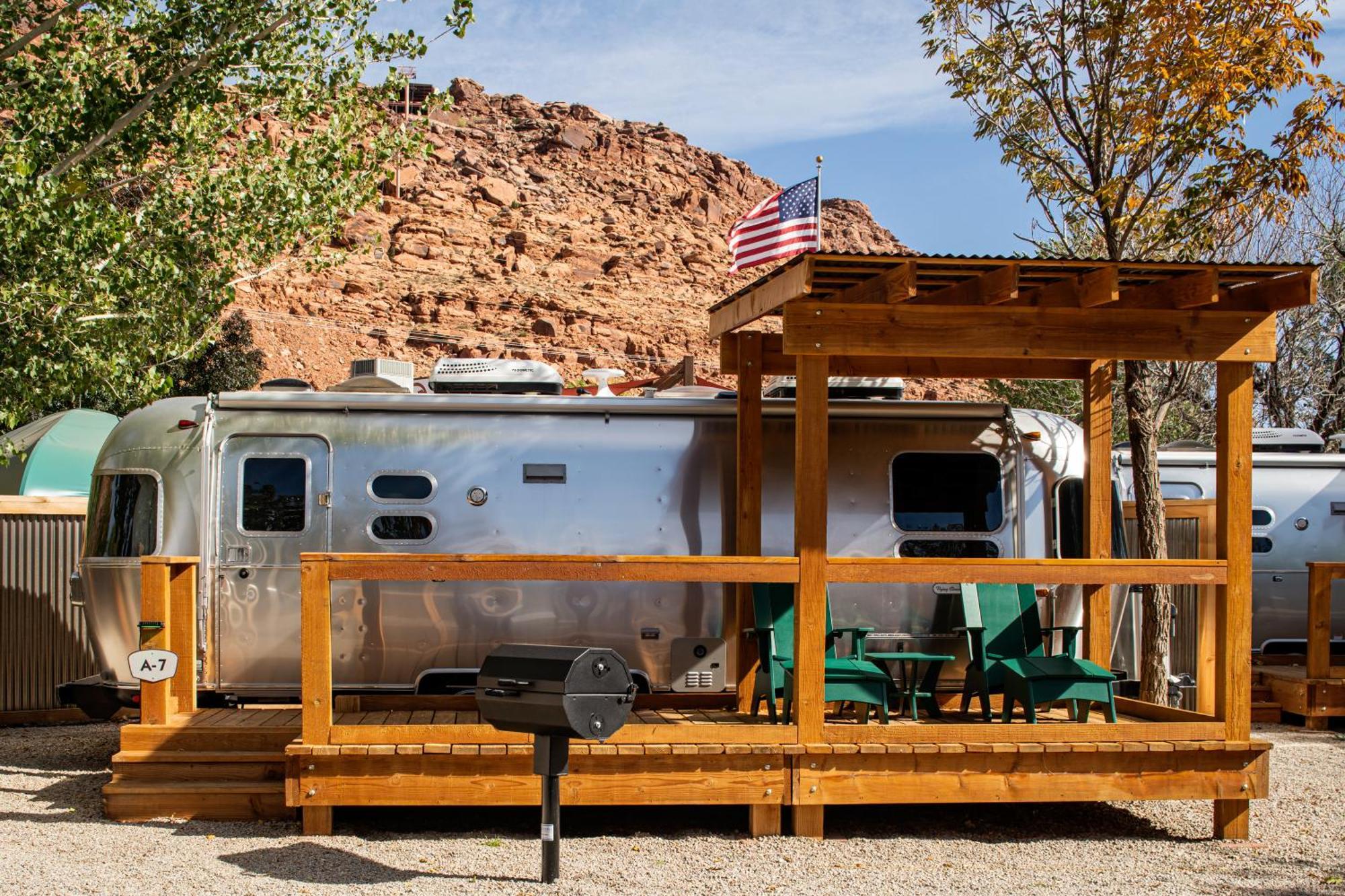Airstream Rental w or Two Twins