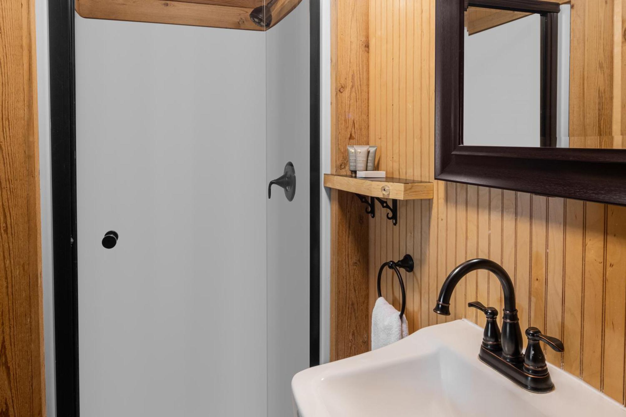Deluxe Cabin Rental