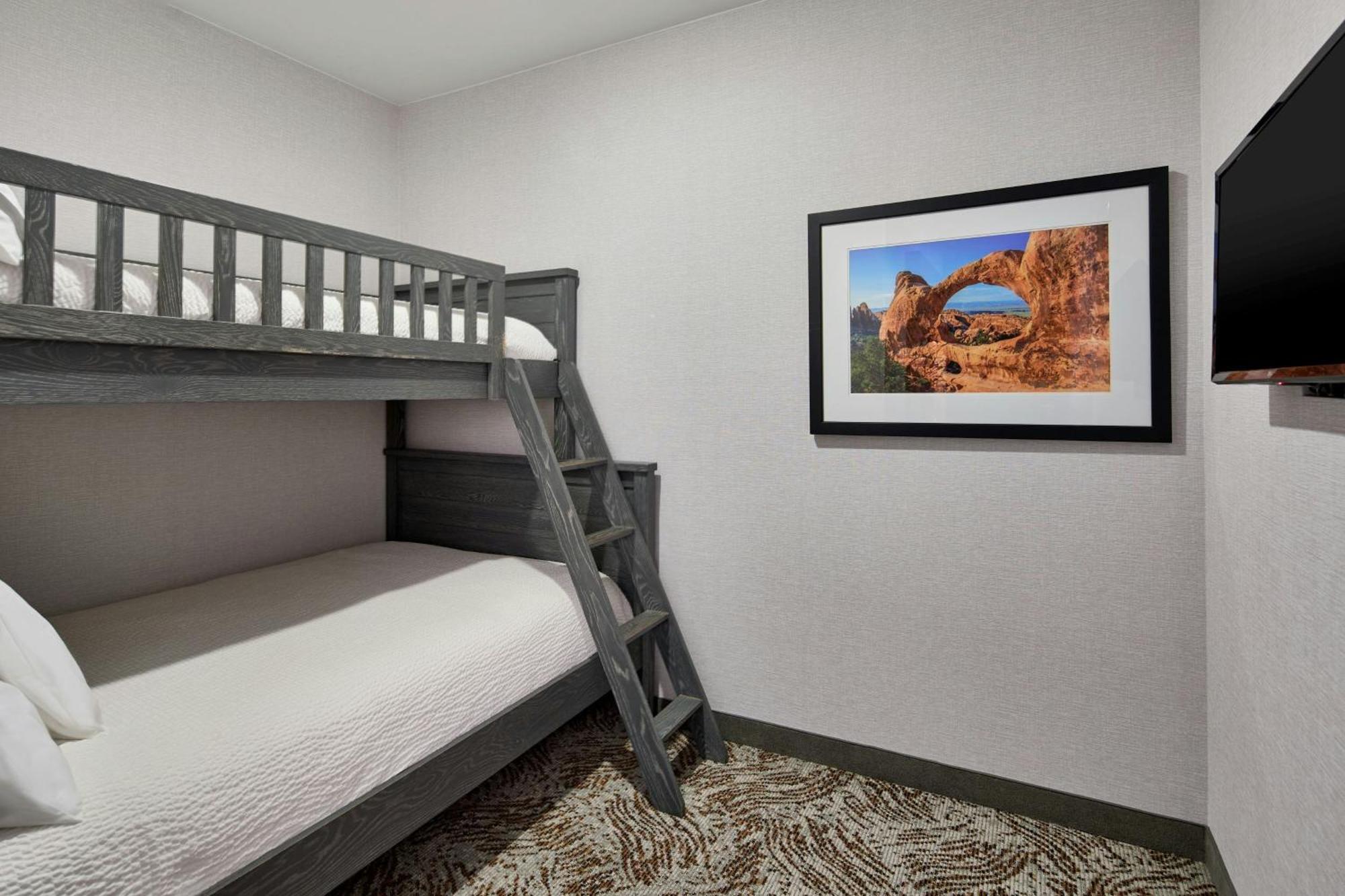 Two-Bedroom Suite One King Bed Set of Bunk Beds River View Trundle Sofa