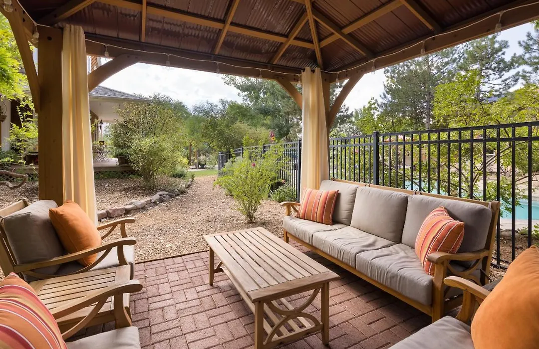Sunflower Hill Inn-1