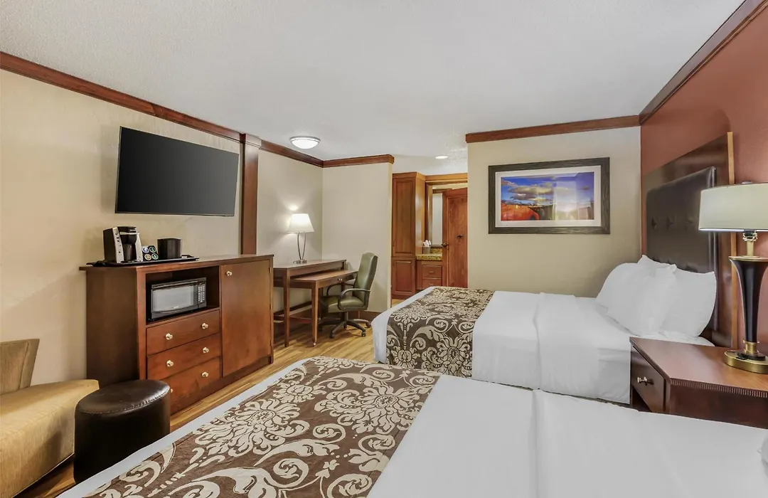 Best Western Plus Greenwell Inn-1