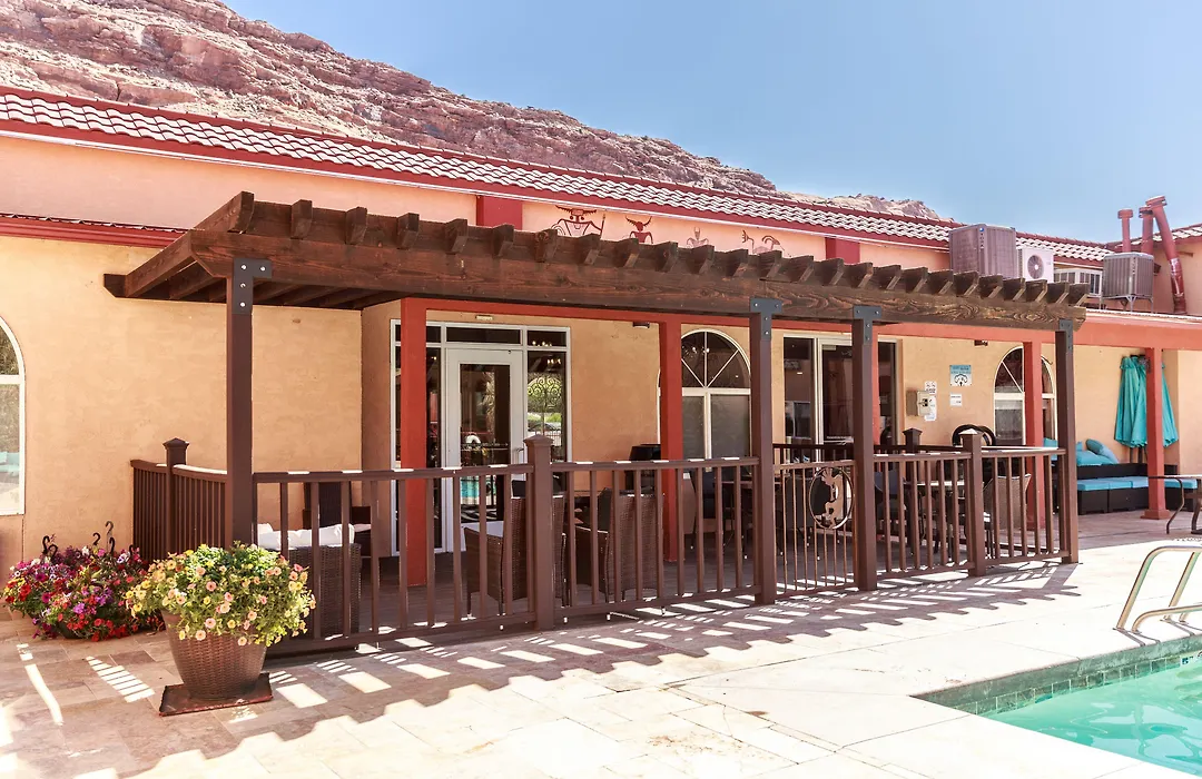 Aarchway Inn-1