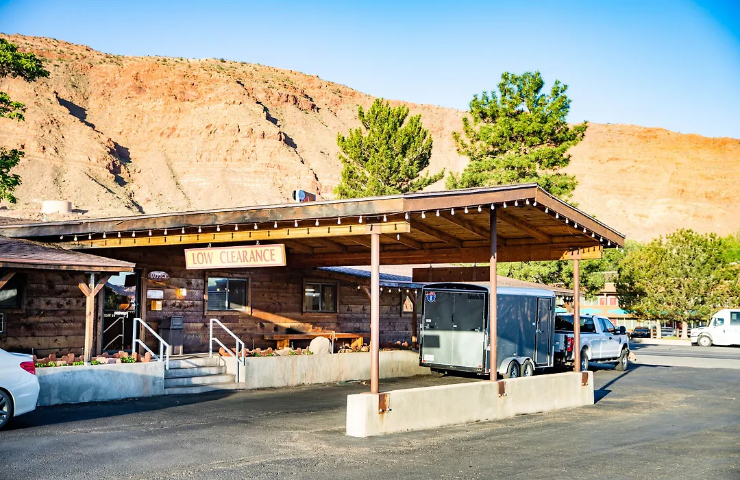 Red Stone Inn-1