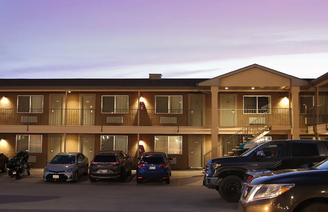 Bowen Motel-1