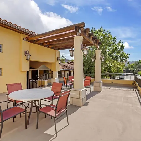 Best Western Plus Greenwell Inn-3