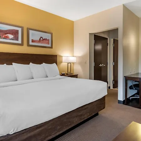 Mainstay Suites Moab Near Arches National Park-3