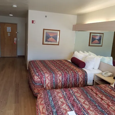 River Canyon Lodge-2