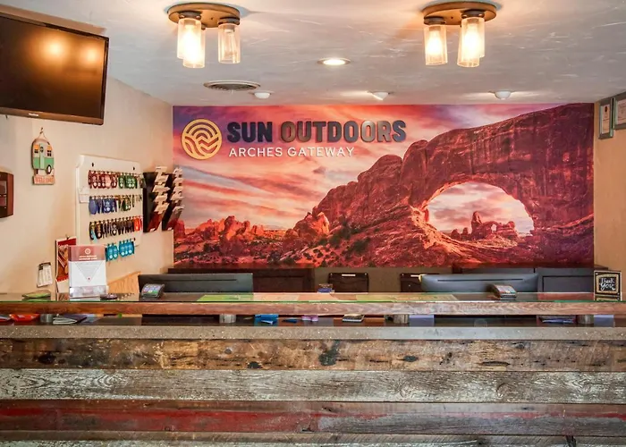 Sun Outdoors Arches Gateway