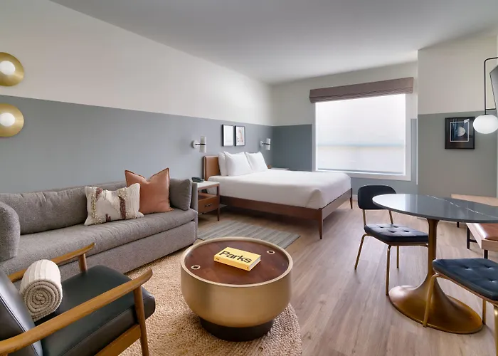 Gravity Haus Moab Hotel